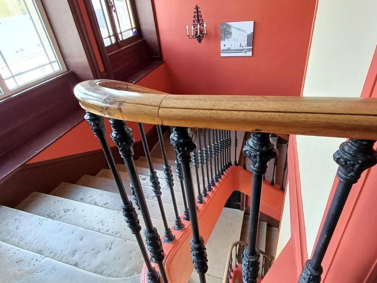 Grand Hotel De Bourbon-Lancy - Spa Et Restaurant - Logis エクステリア 写真