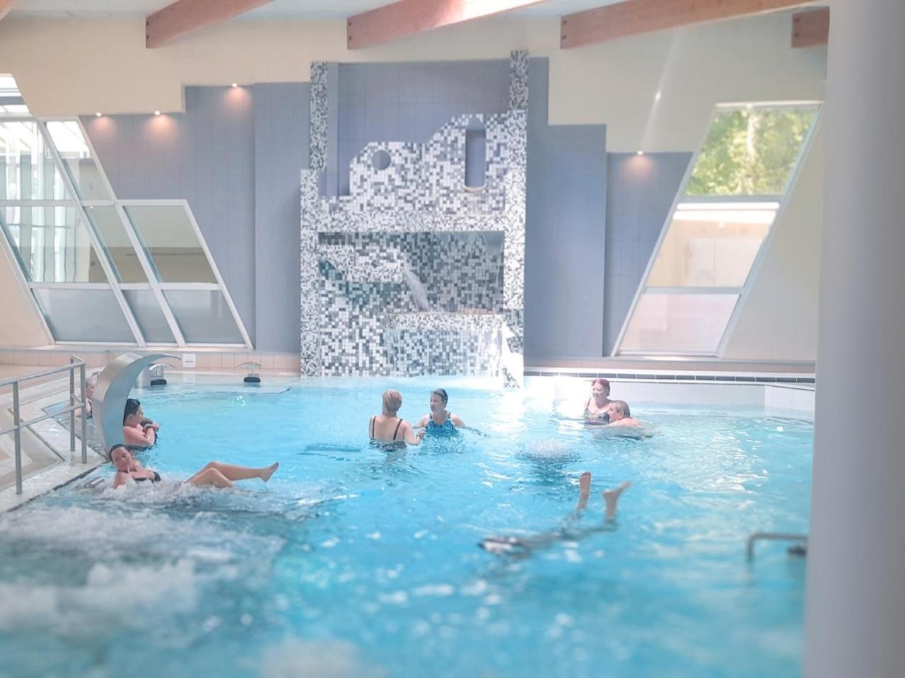 Grand Hotel De Bourbon-Lancy - Spa Et Restaurant - Logis エクステリア 写真