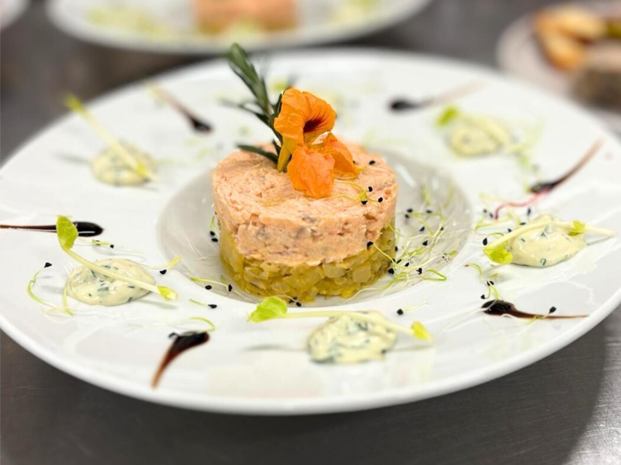 Grand Hotel De Bourbon-Lancy - Spa Et Restaurant - Logis エクステリア 写真