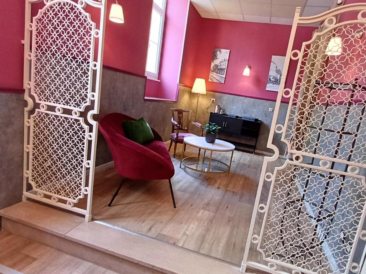 Grand Hotel De Bourbon-Lancy - Spa Et Restaurant - Logis エクステリア 写真